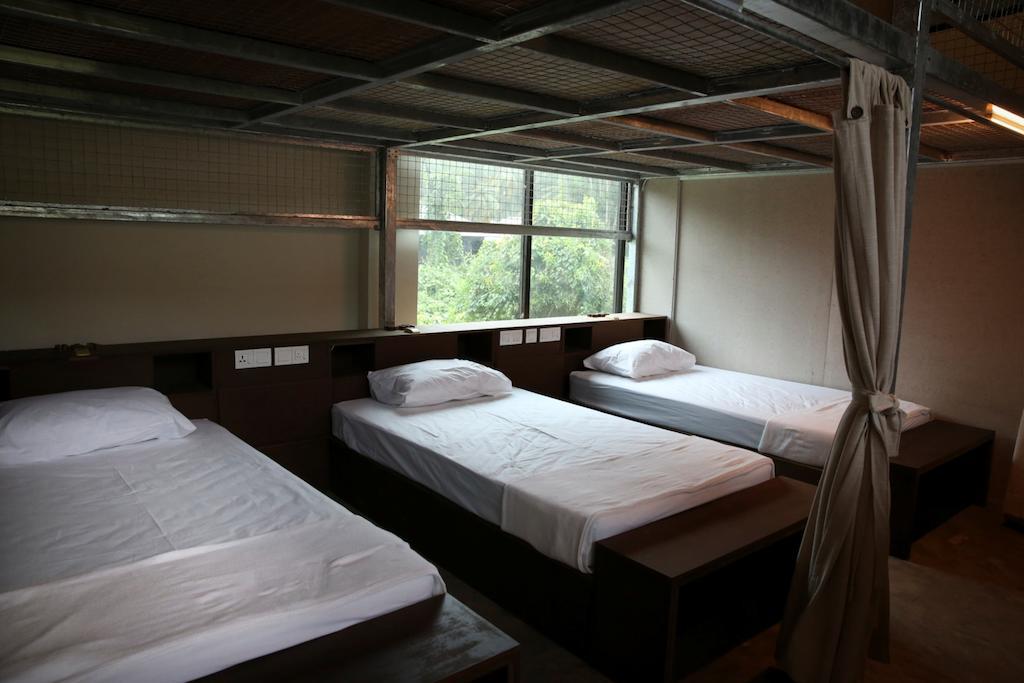 Bb Bunkers Hostel Сантубонг Екстериор снимка