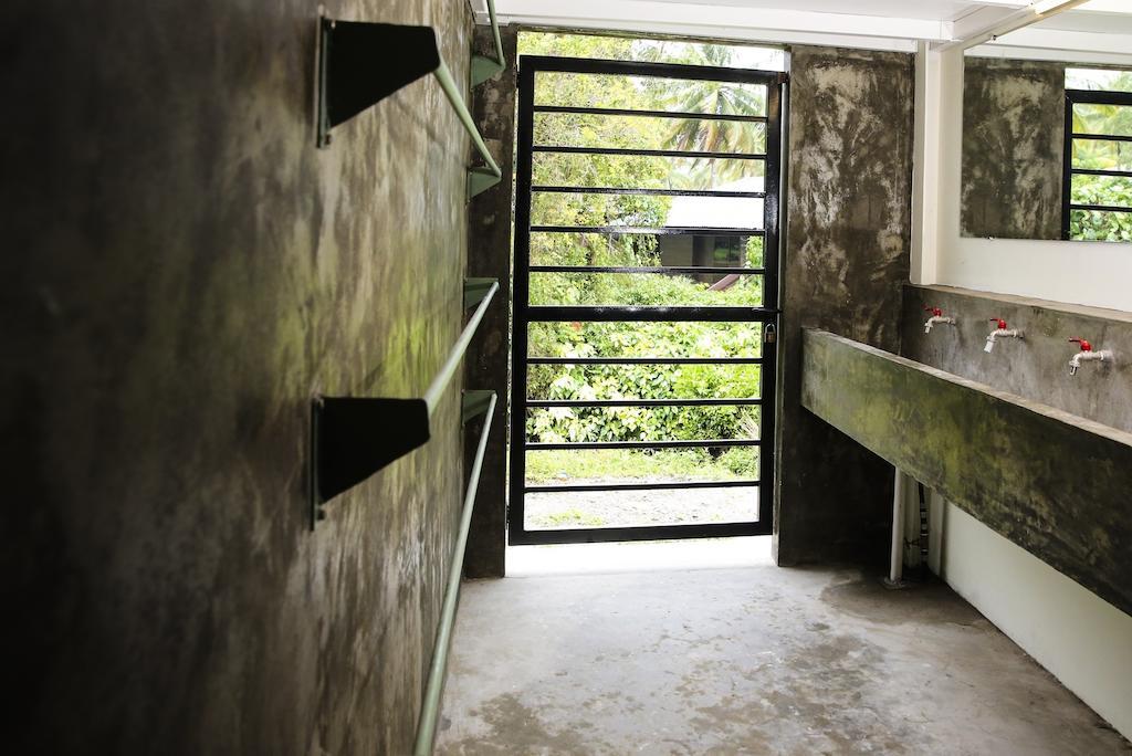 Bb Bunkers Hostel Сантубонг Екстериор снимка